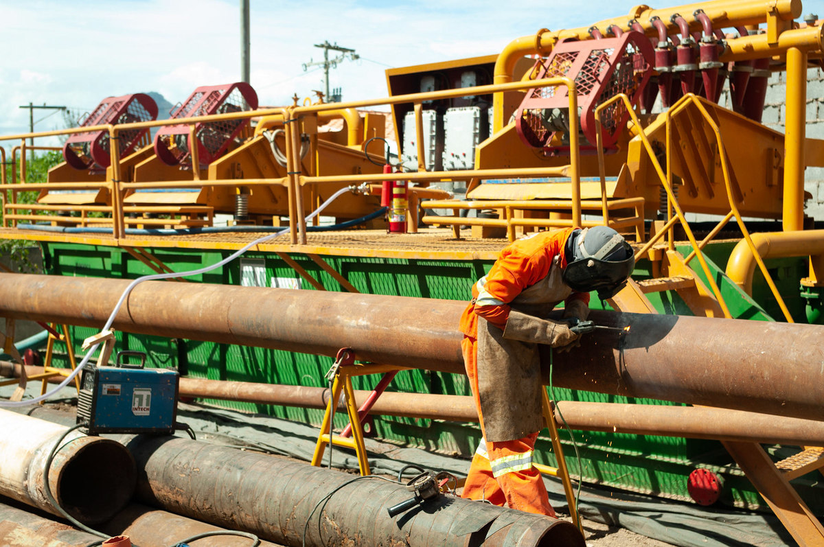 Registro das etapas de Obra de Perfuração Horizontal Direcional, HDD, para uso em material de comunicação e relatórios internos da Empresa
