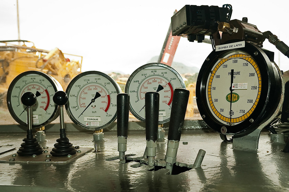 Registro das etapas de Obra de Perfuração Horizontal Direcional, HDD, para uso em material de comunicação e relatórios internos da Empresa
