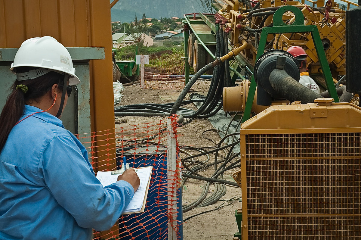 Registro das etapas de Obra de Perfuração Horizontal Direcional, HDD, para uso em material de comunicação e relatórios internos da Empresa
