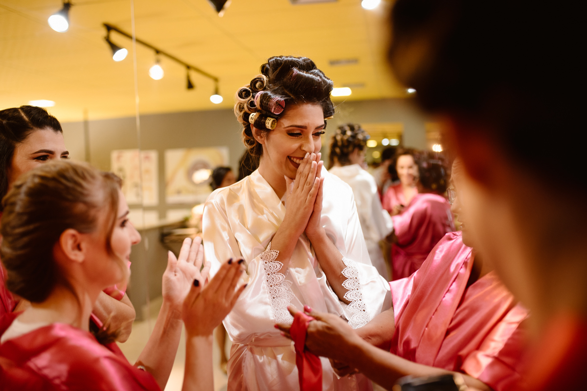 Emoção das madrinhas e noivas