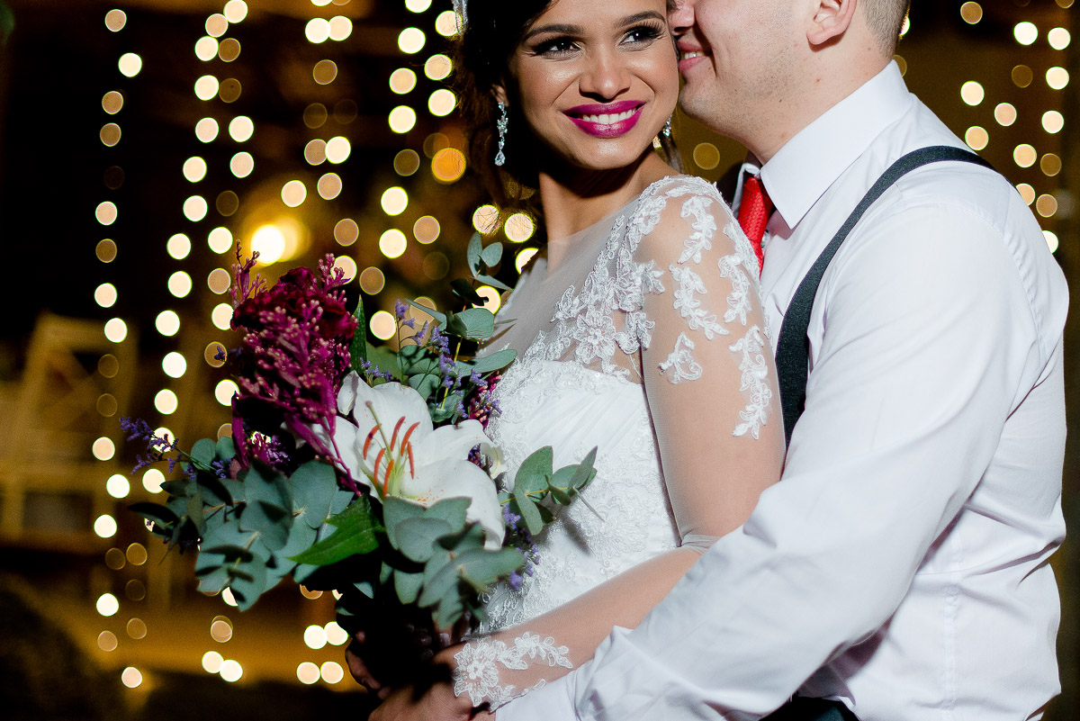 LUZINHAS NA DECORAÇÃO DO CASAMENTO