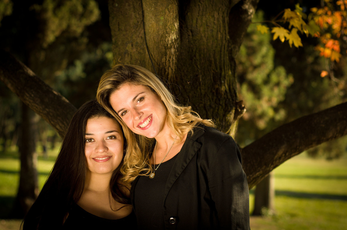 Dos primas. Rubia o morena, alta o no tanto, bonitas y con la simpatía a flor de labios. Gracias por la predisposición.