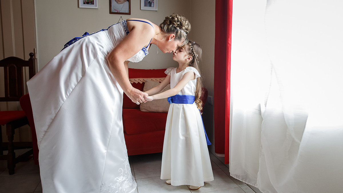 La foto que me robó el corazón, La reina y su princesita! Las quiero! Fotografia de bodas. Momentos decisivos! Emotividad 100%