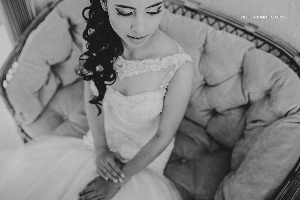 noiva de olhos fechados