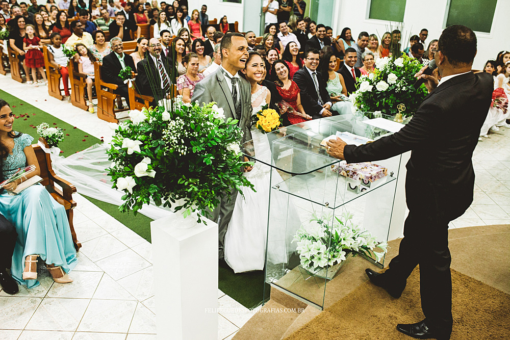 pastor faz todos rirem