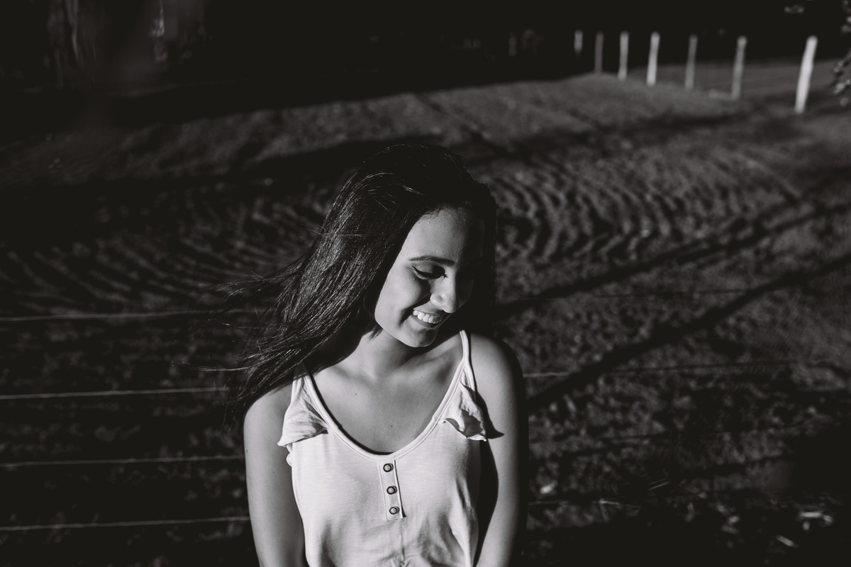 gabi parada com sombras