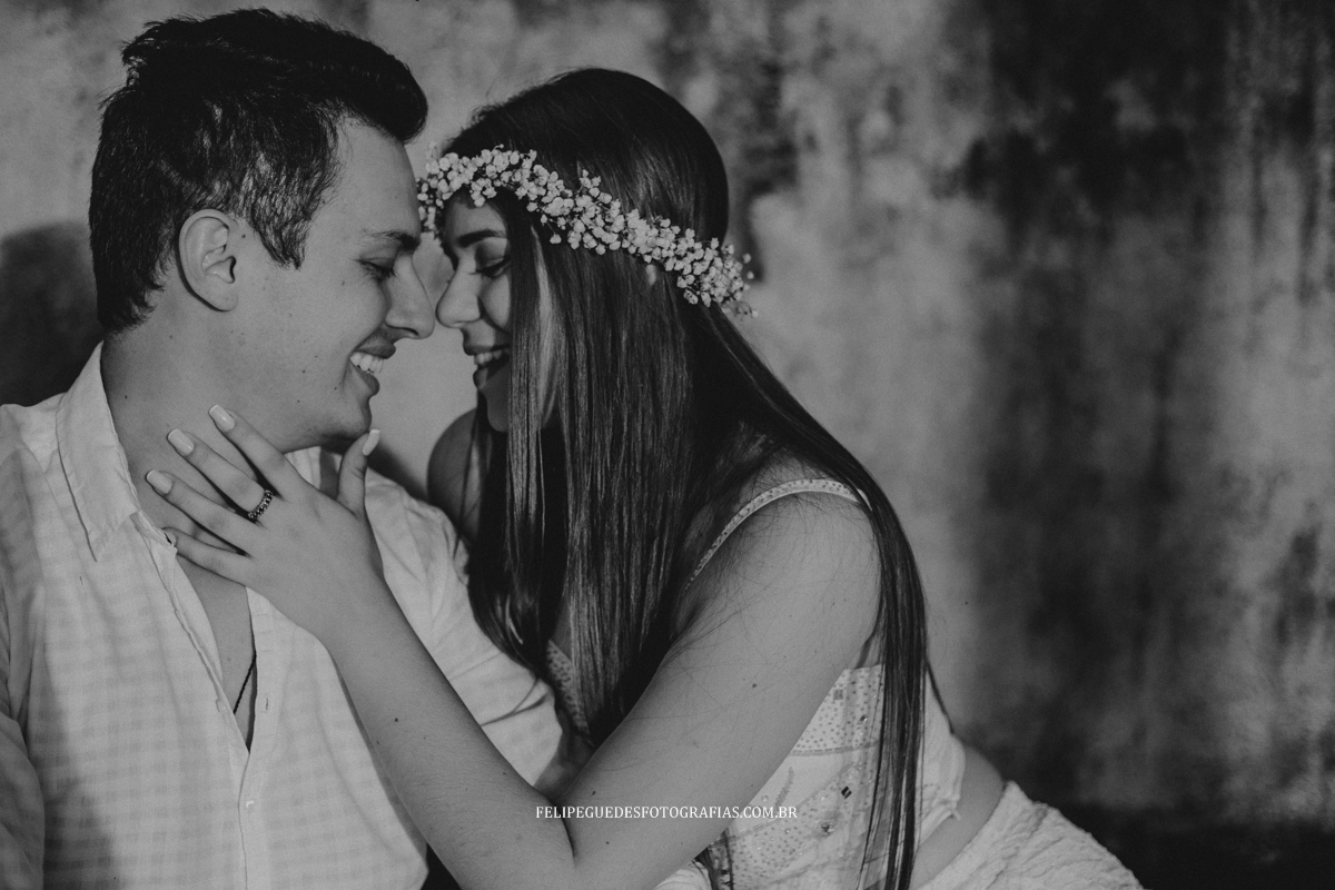 casal de olhos fechados