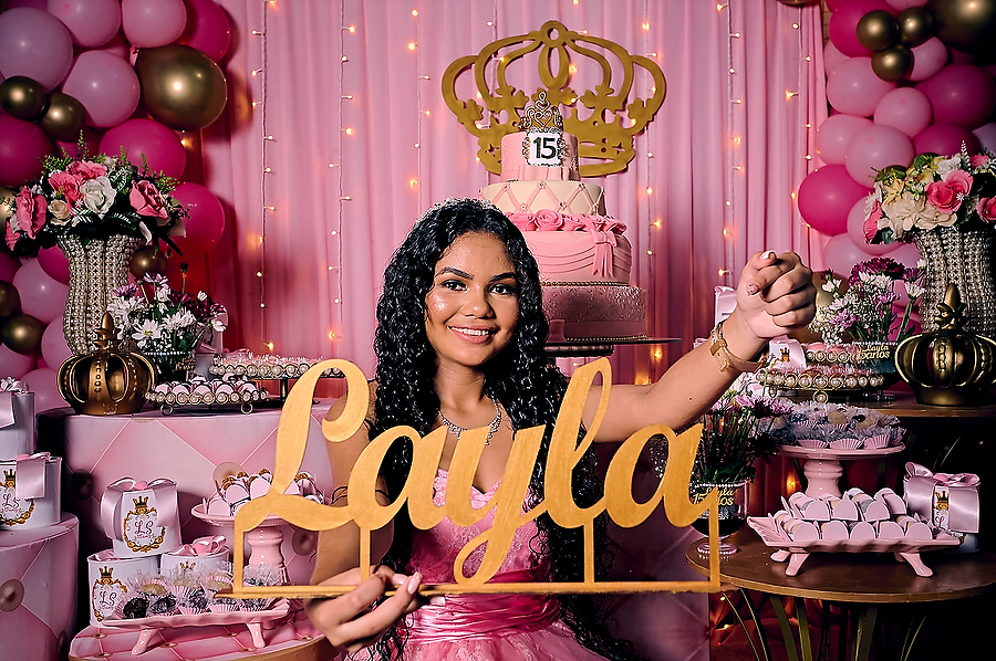 layla aniversariamente farias
