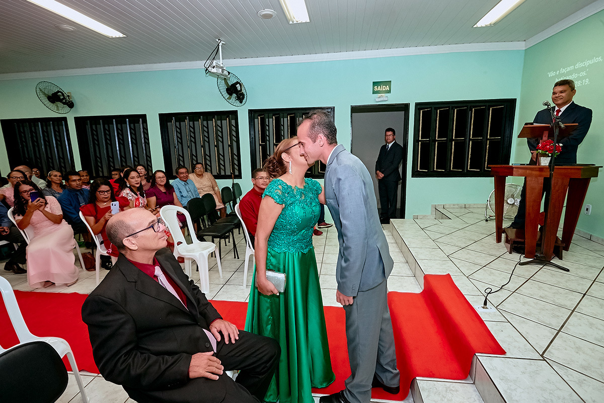 beijo da mae no filho