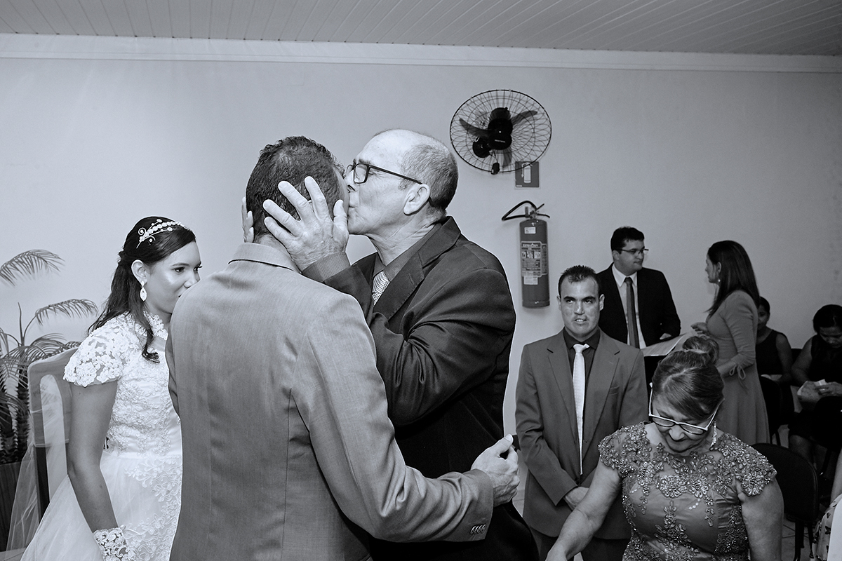 beijo da pai no filho