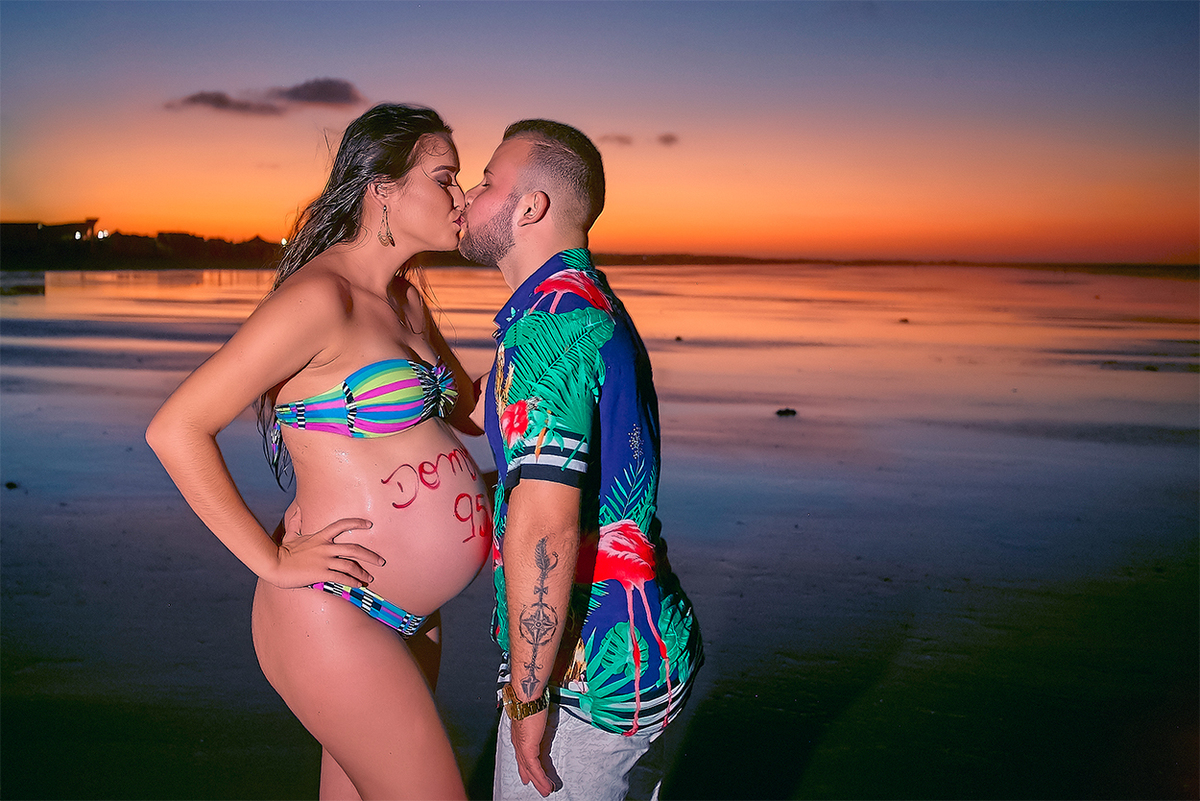 o beijo do casal no por do sol praia de luis correia atalaia