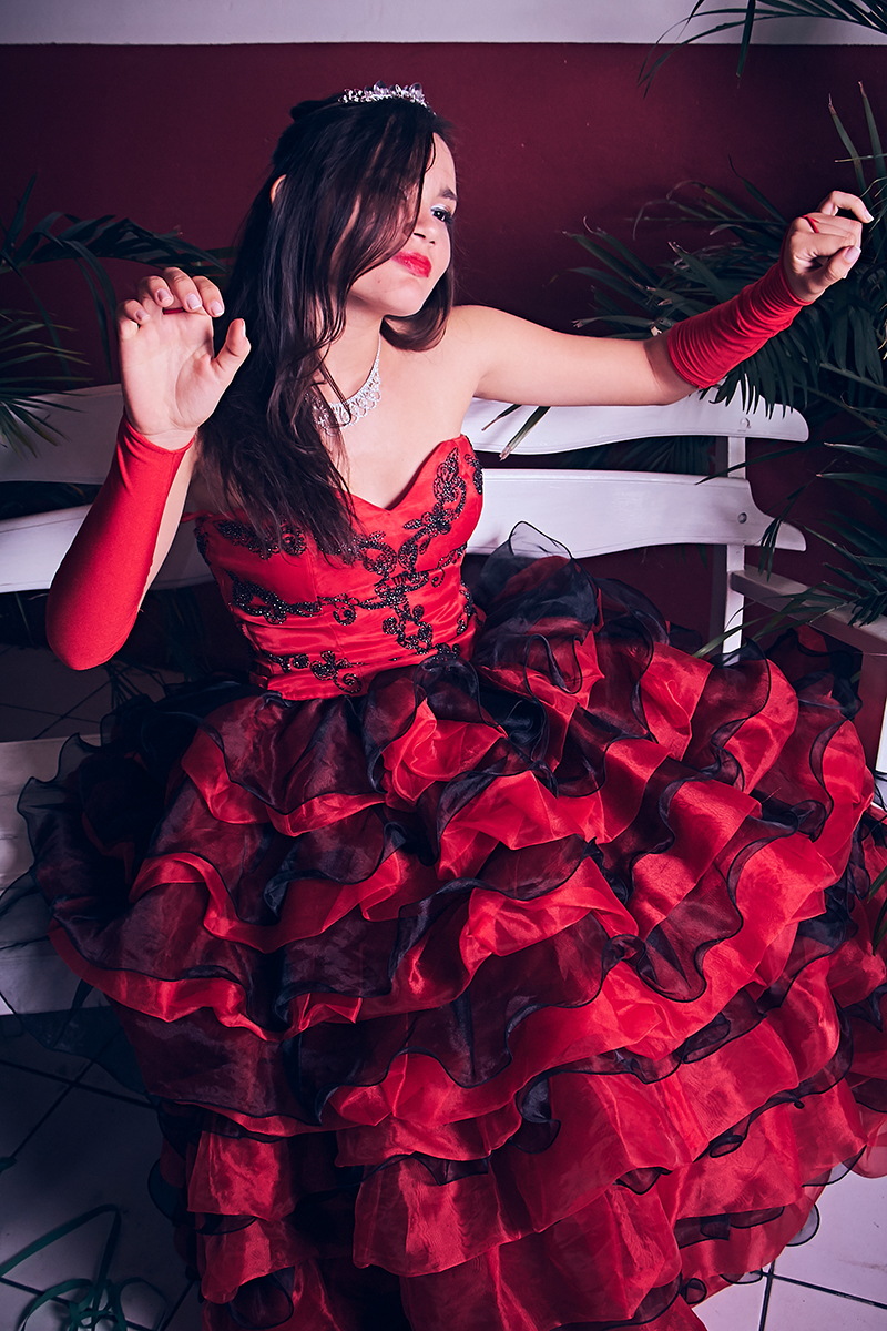 debutante divertida e feliz