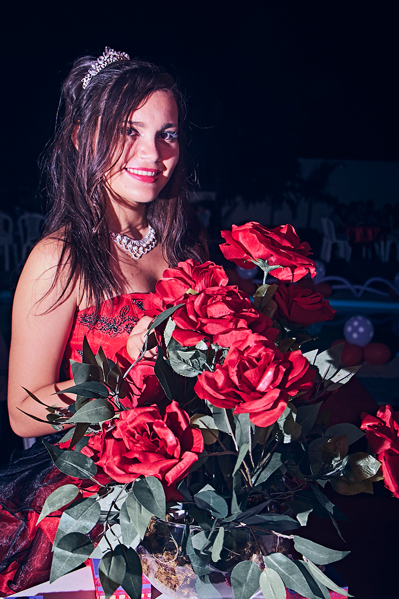 debutante com flores