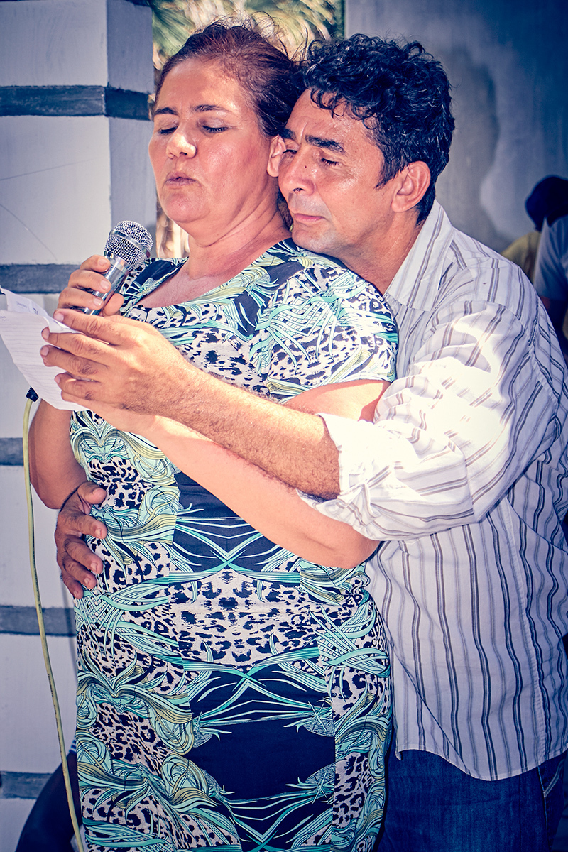 tios fazem discurso no lugar do noivo-kaka-curva-grande