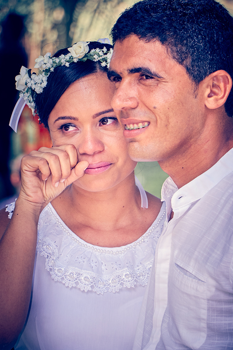 recém casada se emociona com homenagem do marido me festa de casamento