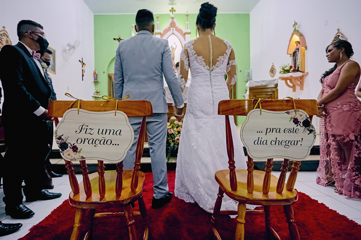 CADEIRAS DOS NOIVOS-IGREJA SÃO SEBASTIÃO CASAMENTO