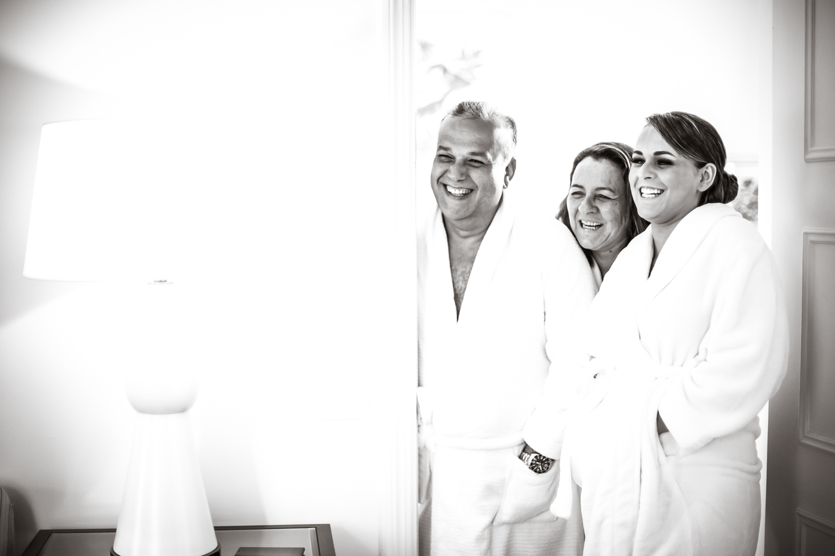 Fotografia de casamento, fotos de casamento, noiva, Fotógrafo no Porto, em Portugal. Fotógrafo de casamentos no Porto, Portugal. Fotos espontaneas, fotos naturais, fotos românticas, fotografia criativa. Casal apaixonado. Melhor fotógrafo de Portugal