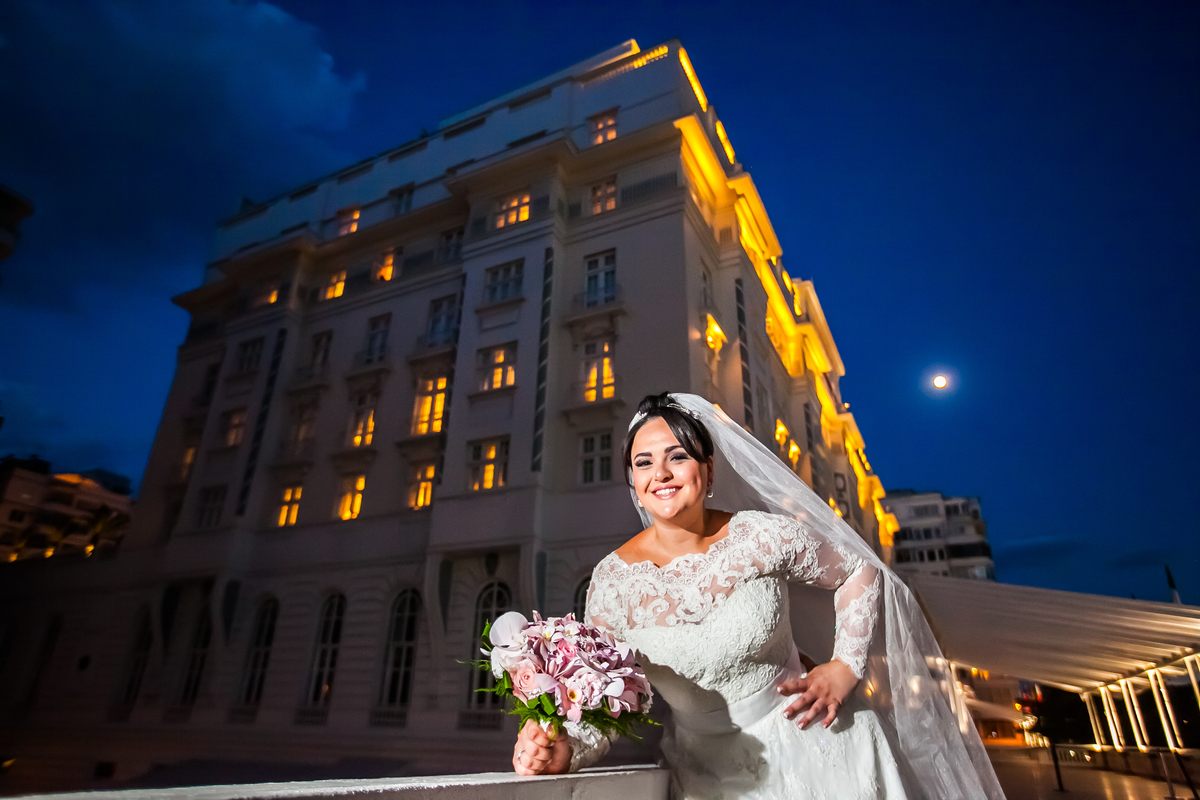 Fotografia de casamento, fotos de casamento, noiva, Fotógrafo no Porto, em Portugal. Fotógrafo de casamentos no Porto, Portugal. Fotos espontaneas, fotos naturais, fotos românticas, fotografia criativa. Casal apaixonado. Melhor fotógrafo de Portugal