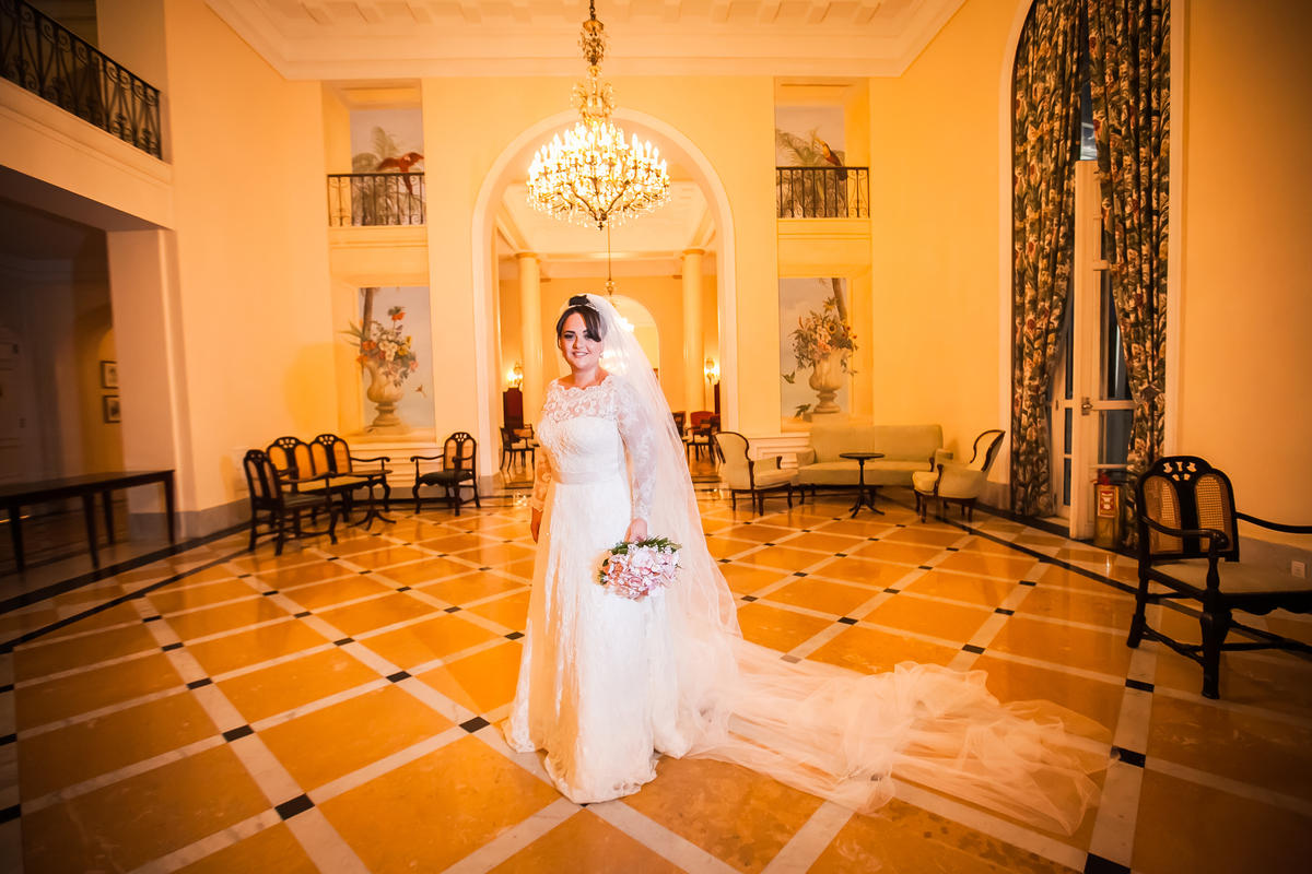 Fotografia de casamento, fotos de casamento, noiva, Fotógrafo no Porto, em Portugal. Fotógrafo de casamentos no Porto, Portugal. Fotos espontaneas, fotos naturais, fotos românticas, fotografia criativa. Casal apaixonado. Melhor fotógrafo de Portugal