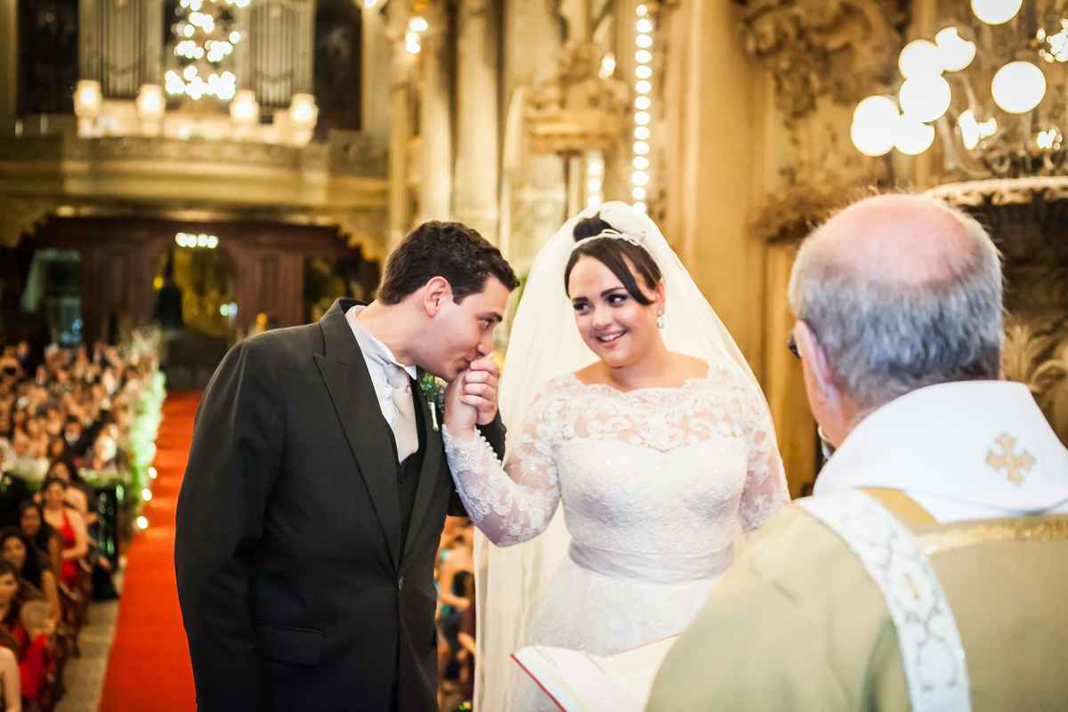 Fotografia de casamento, fotos de casamento, noiva, Fotógrafo no Porto, em Portugal. Fotógrafo de casamentos no Porto, Portugal. Fotos espontaneas, fotos naturais, fotos românticas, fotografia criativa. Casal apaixonado. Melhor fotógrafo de Portugal
