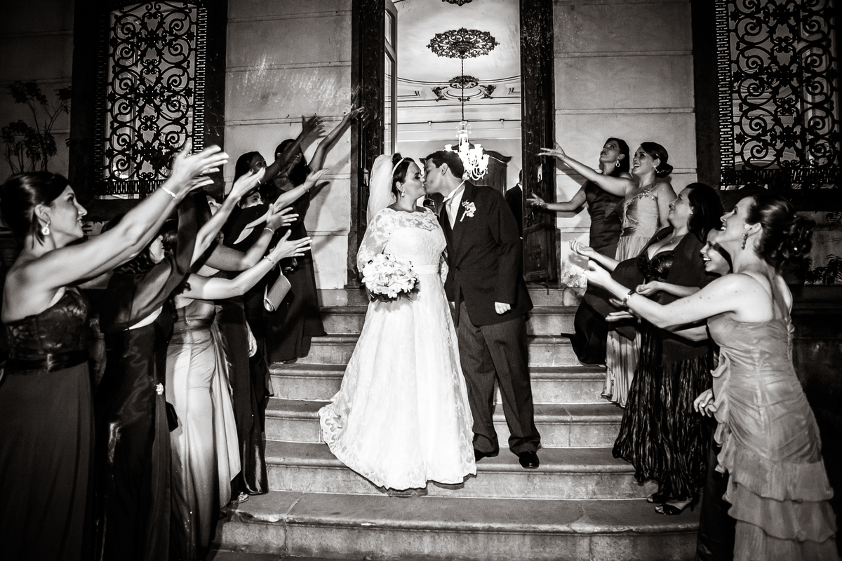 Fotografia de casamento, fotos de casamento, noiva, Fotógrafo no Porto, em Portugal. Fotógrafo de casamentos no Porto, Portugal. Fotos espontaneas, fotos naturais, fotos românticas, fotografia criativa. Casal apaixonado. Melhor fotógrafo de Portugal