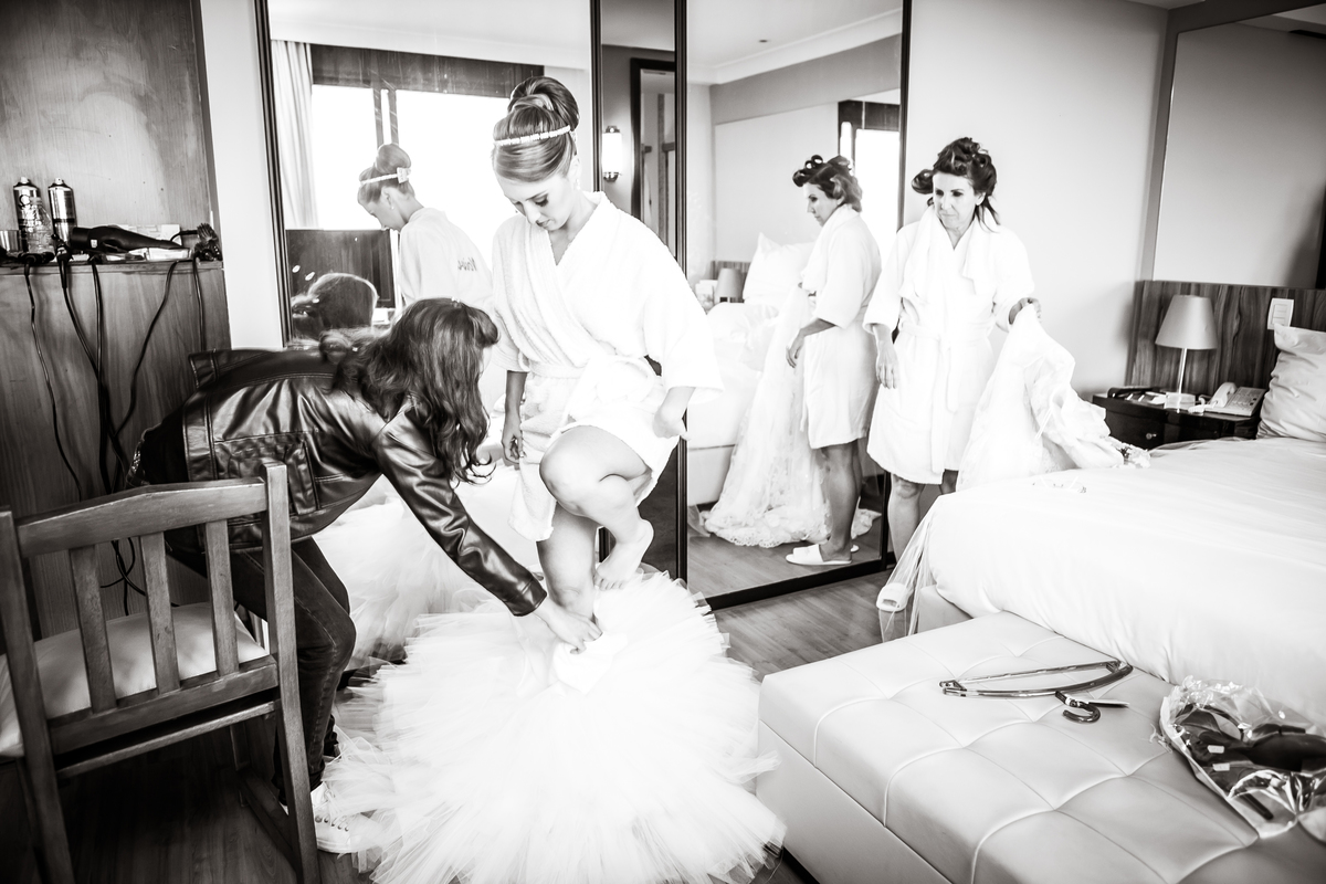 Fotografia de casamento, fotos de casamento, noiva, Fotógrafo no Porto, em Portugal. Fotógrafo de casamentos no Porto, Portugal. Fotos espontaneas, fotos naturais, fotos românticas, fotografia criativa. Casal apaixonado. Melhor fotógrafo de Portugal