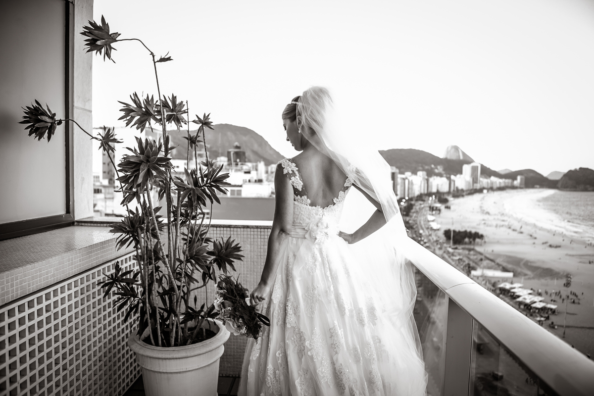 Fotografia de casamento, fotos de casamento, noiva, Fotógrafo no Porto, em Portugal. Fotógrafo de casamentos no Porto, Portugal. Fotos espontaneas, fotos naturais, fotos românticas, fotografia criativa. Casal apaixonado. Melhor fotógrafo de Portugal