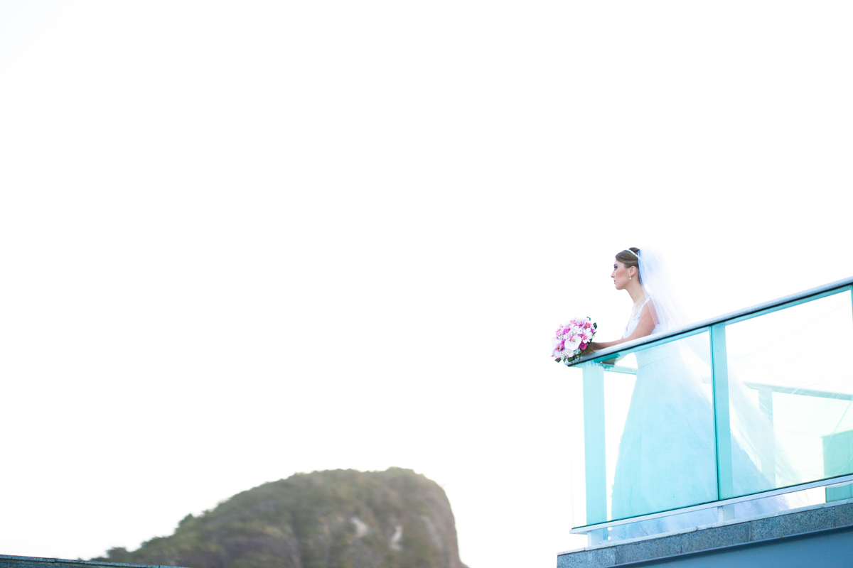 Fotografia de casamento, fotos de casamento, noiva, Fotógrafo no Porto, em Portugal. Fotógrafo de casamentos no Porto, Portugal. Fotos espontaneas, fotos naturais, fotos românticas, fotografia criativa. Casal apaixonado. Melhor fotógrafo de Portugal