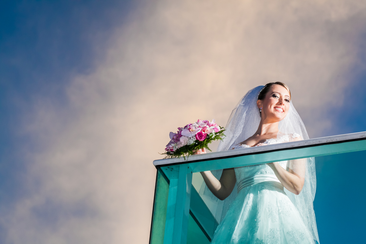 Fotografia de casamento, fotos de casamento, noiva, Fotógrafo no Porto, em Portugal. Fotógrafo de casamentos no Porto, Portugal. Fotos espontaneas, fotos naturais, fotos românticas, fotografia criativa. Casal apaixonado. Melhor fotógrafo de Portugal