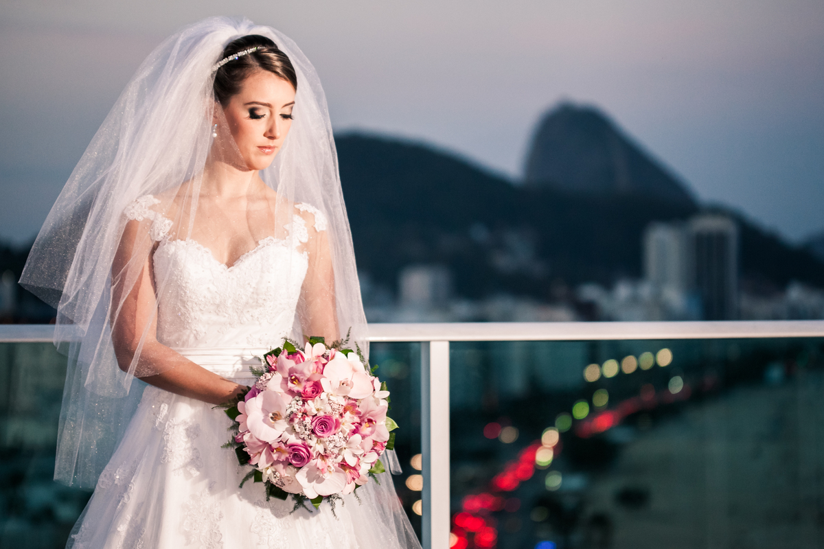 Fotografia de casamento, fotos de casamento, noiva, Fotógrafo no Porto, em Portugal. Fotógrafo de casamentos no Porto, Portugal. Fotos espontaneas, fotos naturais, fotos românticas, fotografia criativa. Casal apaixonado. Melhor fotógrafo de Portugal