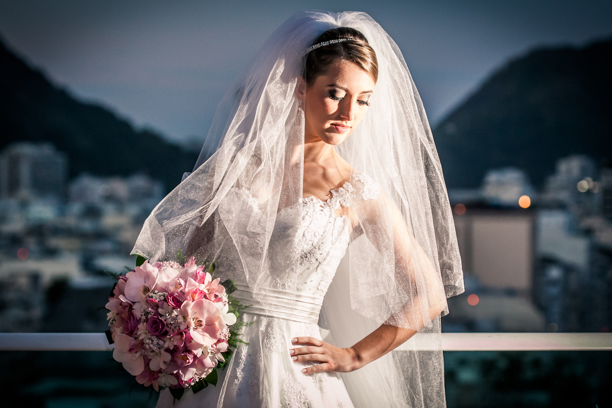 Fotografia de casamento, fotos de casamento, noiva, Fotógrafo no Porto, em Portugal. Fotógrafo de casamentos no Porto, Portugal. Fotos espontaneas, fotos naturais, fotos românticas, fotografia criativa. Casal apaixonado. Melhor fotógrafo de Portugal