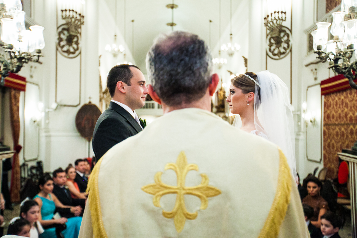 Fotografia de casamento, fotos de casamento, noiva, Fotógrafo no Porto, em Portugal. Fotógrafo de casamentos no Porto, Portugal. Fotos espontaneas, fotos naturais, fotos românticas, fotografia criativa. Casal apaixonado. Melhor fotógrafo de Portugal