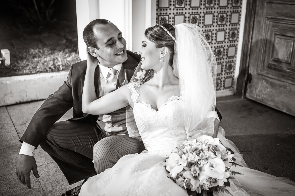 Fotografia de casamento, fotos de casamento, noiva, Fotógrafo no Porto, em Portugal. Fotógrafo de casamentos no Porto, Portugal. Fotos espontaneas, fotos naturais, fotos românticas, fotografia criativa. Casal apaixonado. Melhor fotógrafo de Portugal