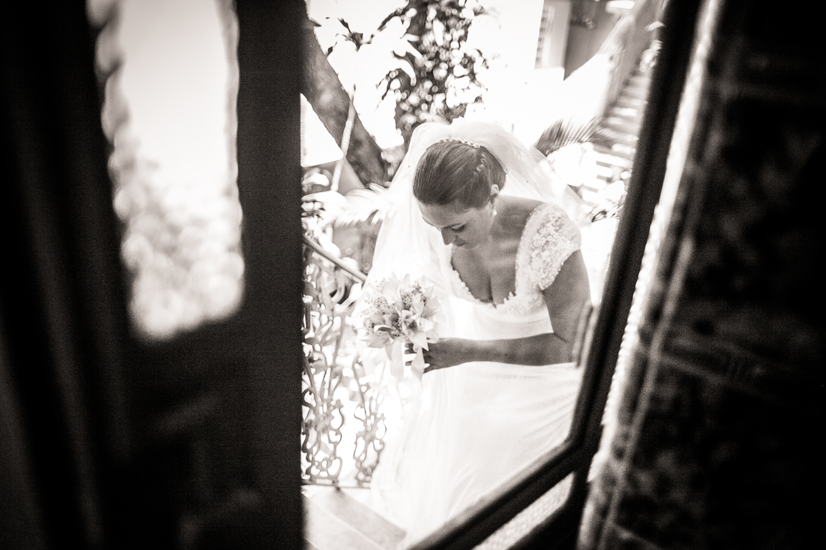 Fotografia de casamento, fotos de casamento, noiva, Fotógrafo no Porto, em Portugal. Fotógrafo de casamentos no Porto, Portugal. Fotos espontaneas, fotos naturais, fotos românticas, fotografia criativa. Casal apaixonado. Melhor fotógrafo de Portugal