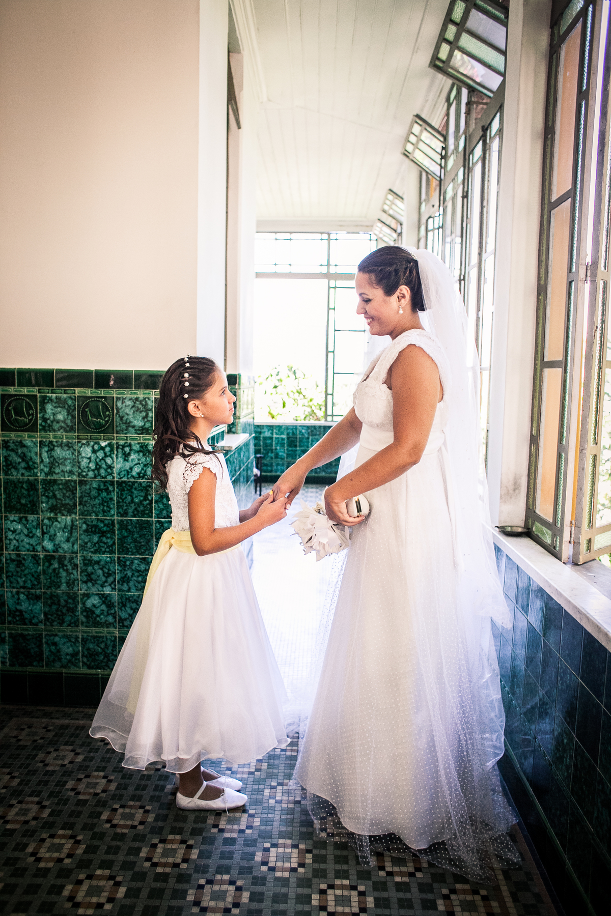 Fotografia de casamento, fotos de casamento, noiva, Fotógrafo no Porto, em Portugal. Fotógrafo de casamentos no Porto, Portugal. Fotos espontaneas, fotos naturais, fotos românticas, fotografia criativa. Casal apaixonado. Melhor fotógrafo de Portugal