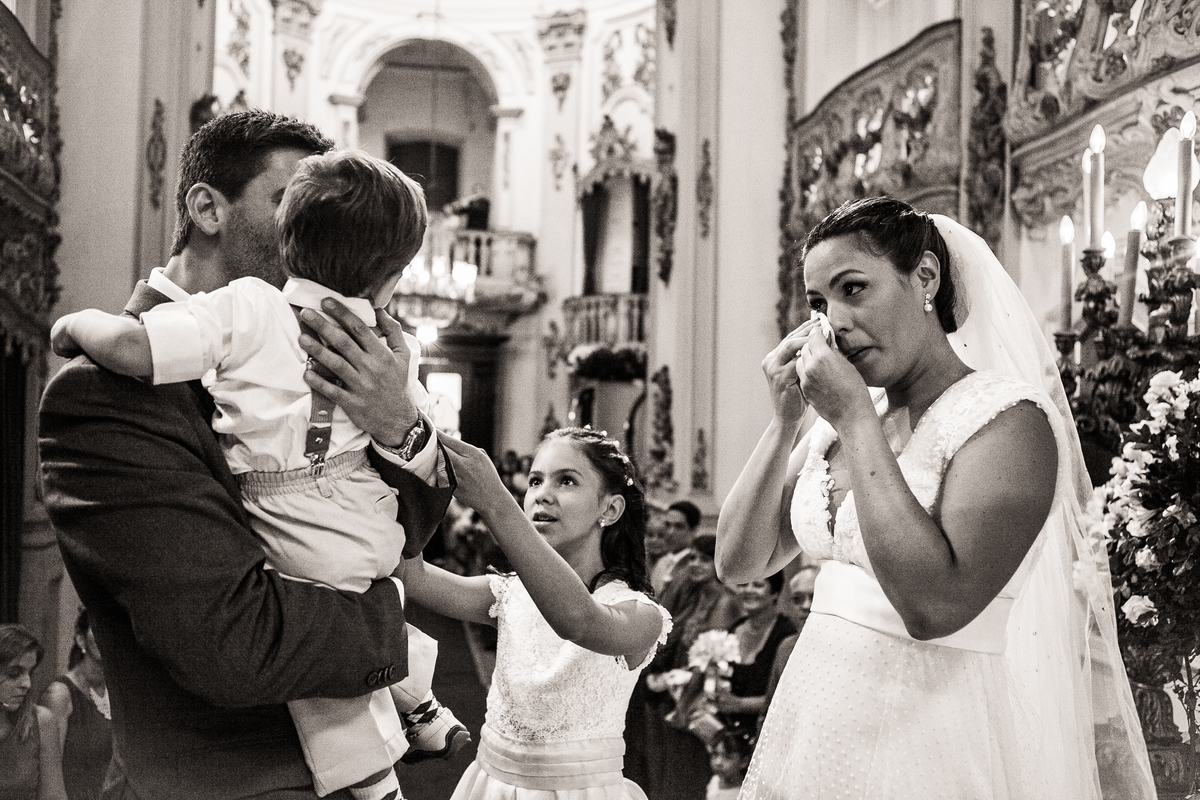 Fotografia de casamento, fotos de casamento, noiva, Fotógrafo no Porto, em Portugal. Fotógrafo de casamentos no Porto, Portugal. Fotos espontaneas, fotos naturais, fotos românticas, fotografia criativa. Casal apaixonado. Melhor fotógrafo de Portugal