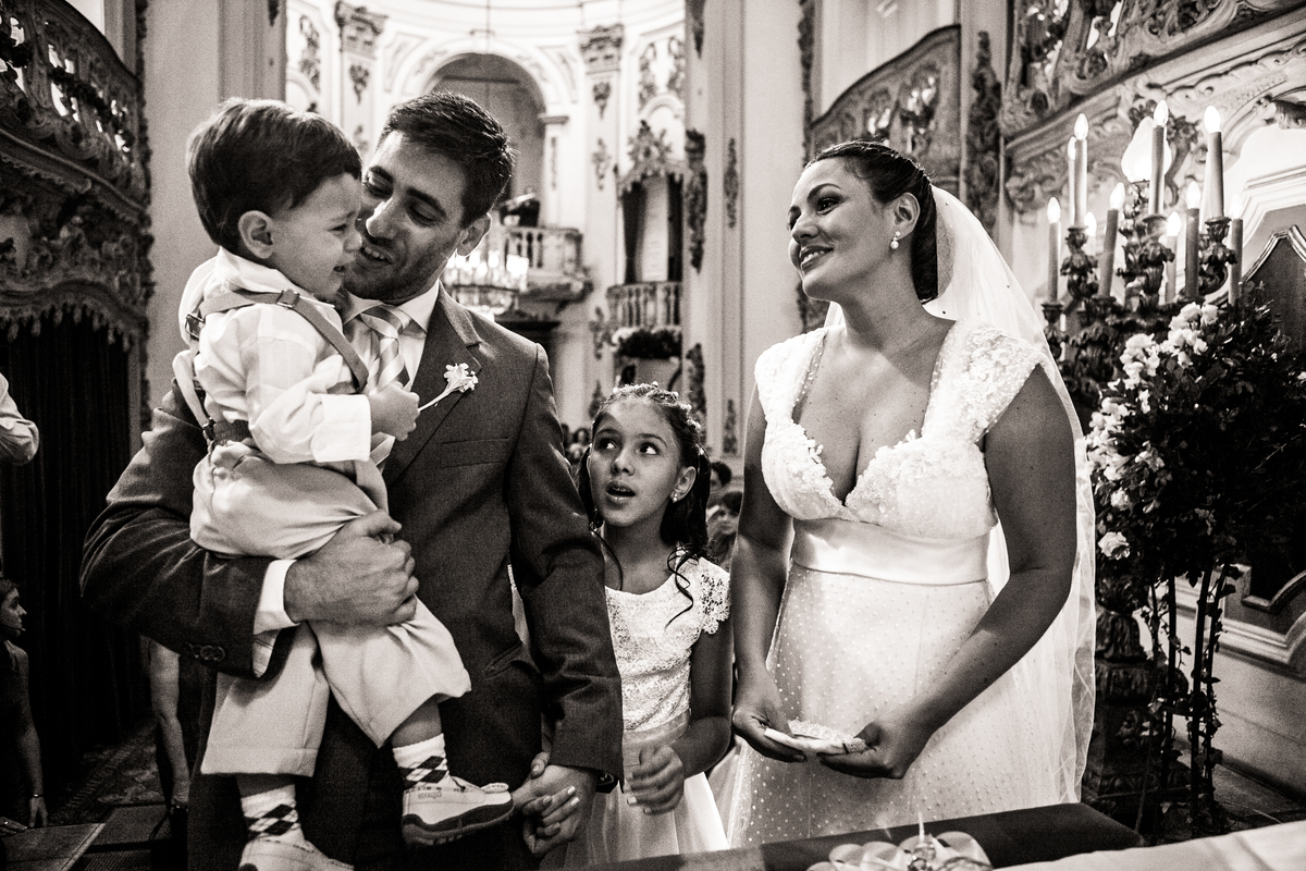 Fotografia de casamento, fotos de casamento, noiva, Fotógrafo no Porto, em Portugal. Fotógrafo de casamentos no Porto, Portugal. Fotos espontaneas, fotos naturais, fotos românticas, fotografia criativa. Casal apaixonado. Melhor fotógrafo de Portugal