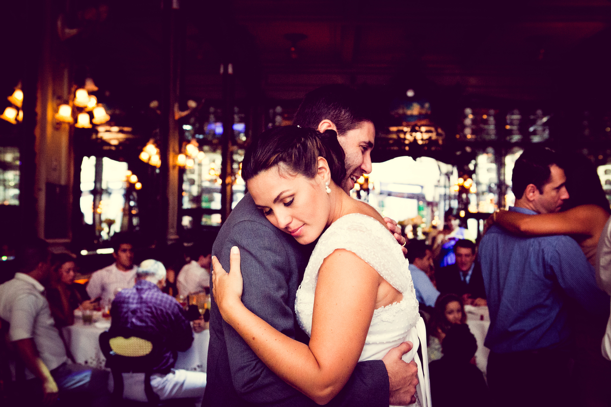 Fotografia de casamento, fotos de casamento, noiva, Fotógrafo no Porto, em Portugal. Fotógrafo de casamentos no Porto, Portugal. Fotos espontaneas, fotos naturais, fotos românticas, fotografia criativa. Casal apaixonado. Melhor fotógrafo de Portugal