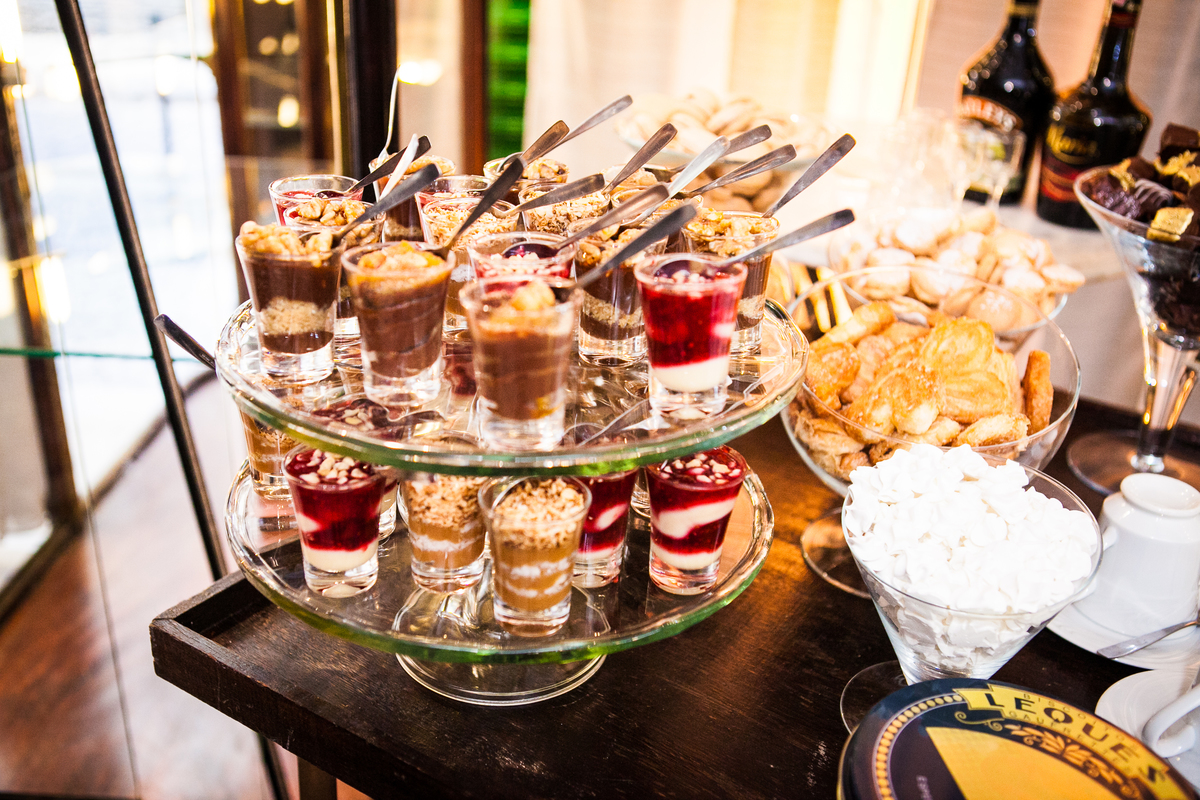 Fotografia de casamento, fotos de casamento, noiva, Fotógrafo no Porto, em Portugal. Fotógrafo de casamentos no Porto, Portugal. Fotos espontaneas, fotos naturais, fotos românticas, fotografia criativa. Casal apaixonado. Melhor fotógrafo de Portugal