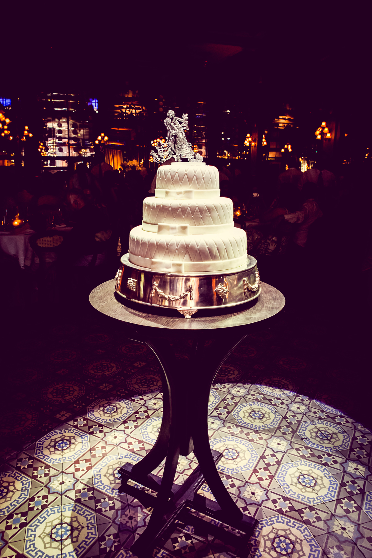 Fotografia de casamento, fotos de casamento, noiva, Fotógrafo no Porto, em Portugal. Fotógrafo de casamentos no Porto, Portugal. Fotos espontaneas, fotos naturais, fotos românticas, fotografia criativa. Casal apaixonado. Melhor fotógrafo de Portugal