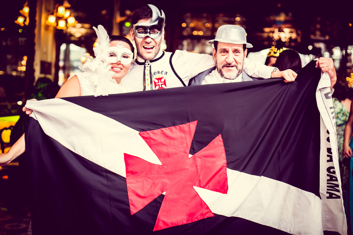 Fotografia de casamento, fotos de casamento, noiva, Fotógrafo no Porto, em Portugal. Fotógrafo de casamentos no Porto, Portugal. Fotos espontaneas, fotos naturais, fotos românticas, fotografia criativa. Casal apaixonado. Melhor fotógrafo de Portugal