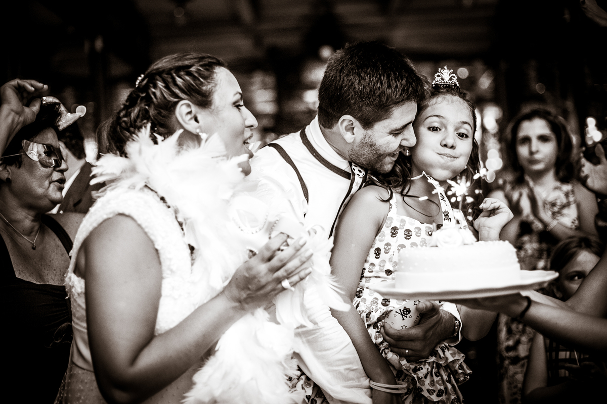 Fotografia de casamento, fotos de casamento, noiva, Fotógrafo no Porto, em Portugal. Fotógrafo de casamentos no Porto, Portugal. Fotos espontaneas, fotos naturais, fotos românticas, fotografia criativa. Casal apaixonado. Melhor fotógrafo de Portugal