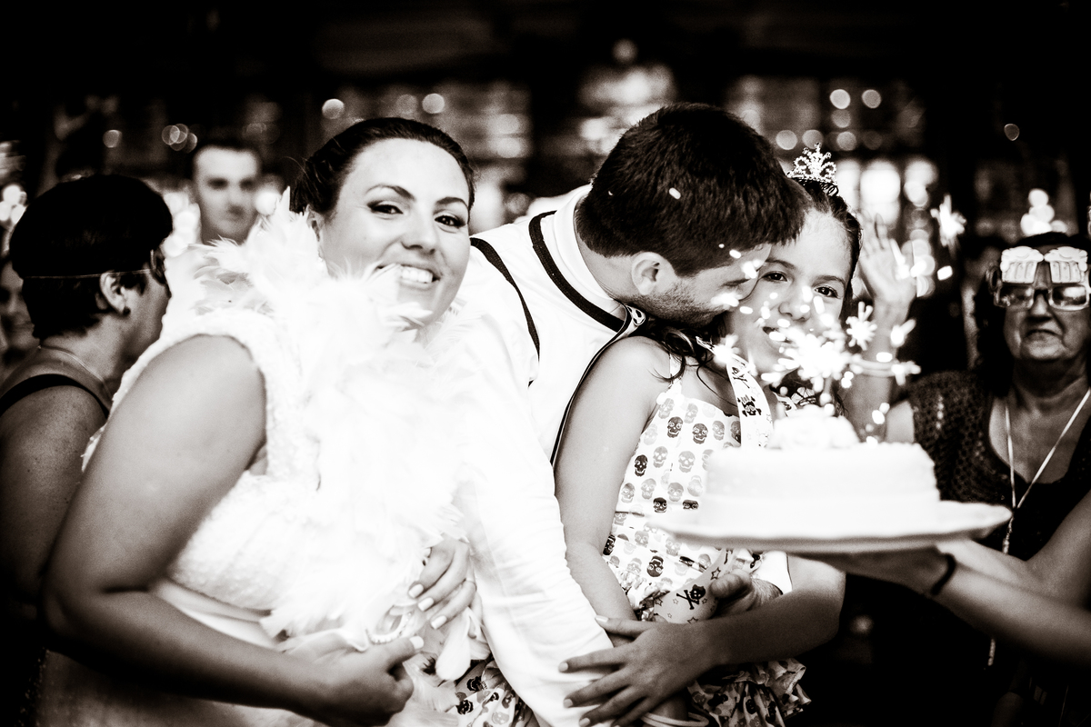 Fotografia de casamento, fotos de casamento, noiva, Fotógrafo no Porto, em Portugal. Fotógrafo de casamentos no Porto, Portugal. Fotos espontaneas, fotos naturais, fotos românticas, fotografia criativa. Casal apaixonado. Melhor fotógrafo de Portugal