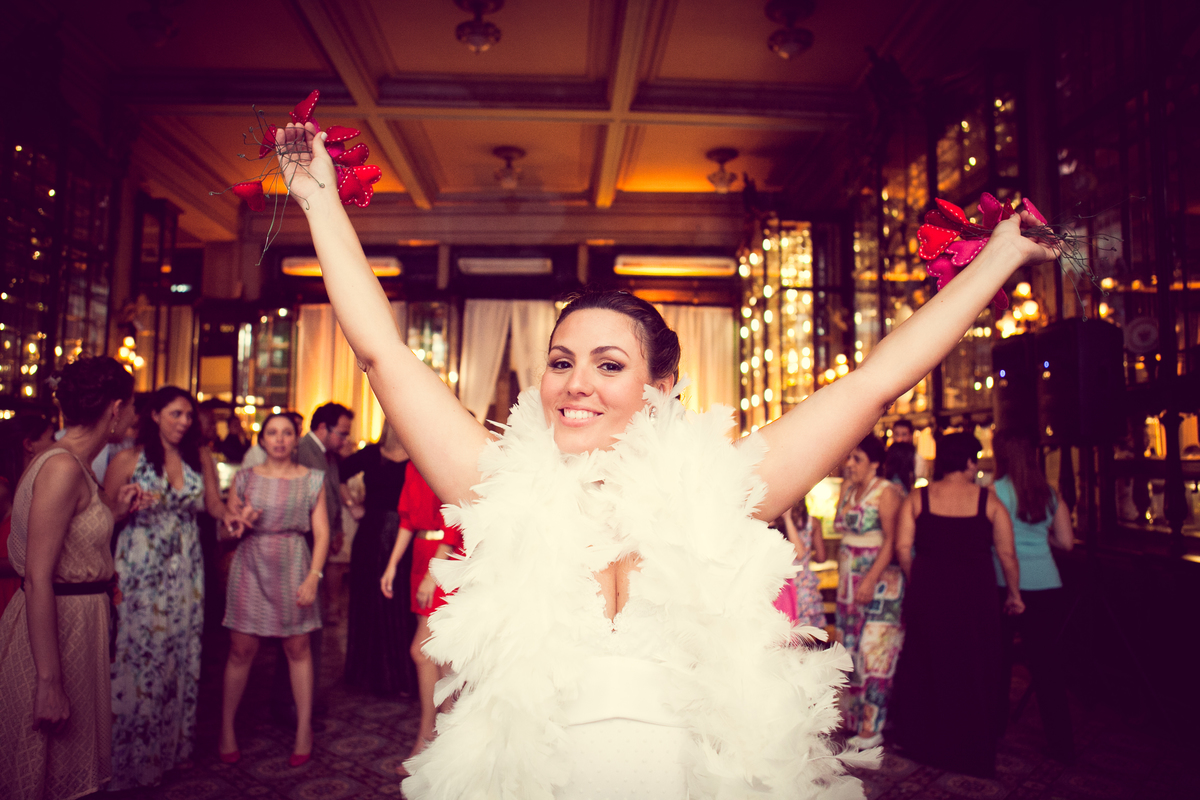 Fotografia de casamento, fotos de casamento, noiva, Fotógrafo no Porto, em Portugal. Fotógrafo de casamentos no Porto, Portugal. Fotos espontaneas, fotos naturais, fotos românticas, fotografia criativa. Casal apaixonado. Melhor fotógrafo de Portugal
