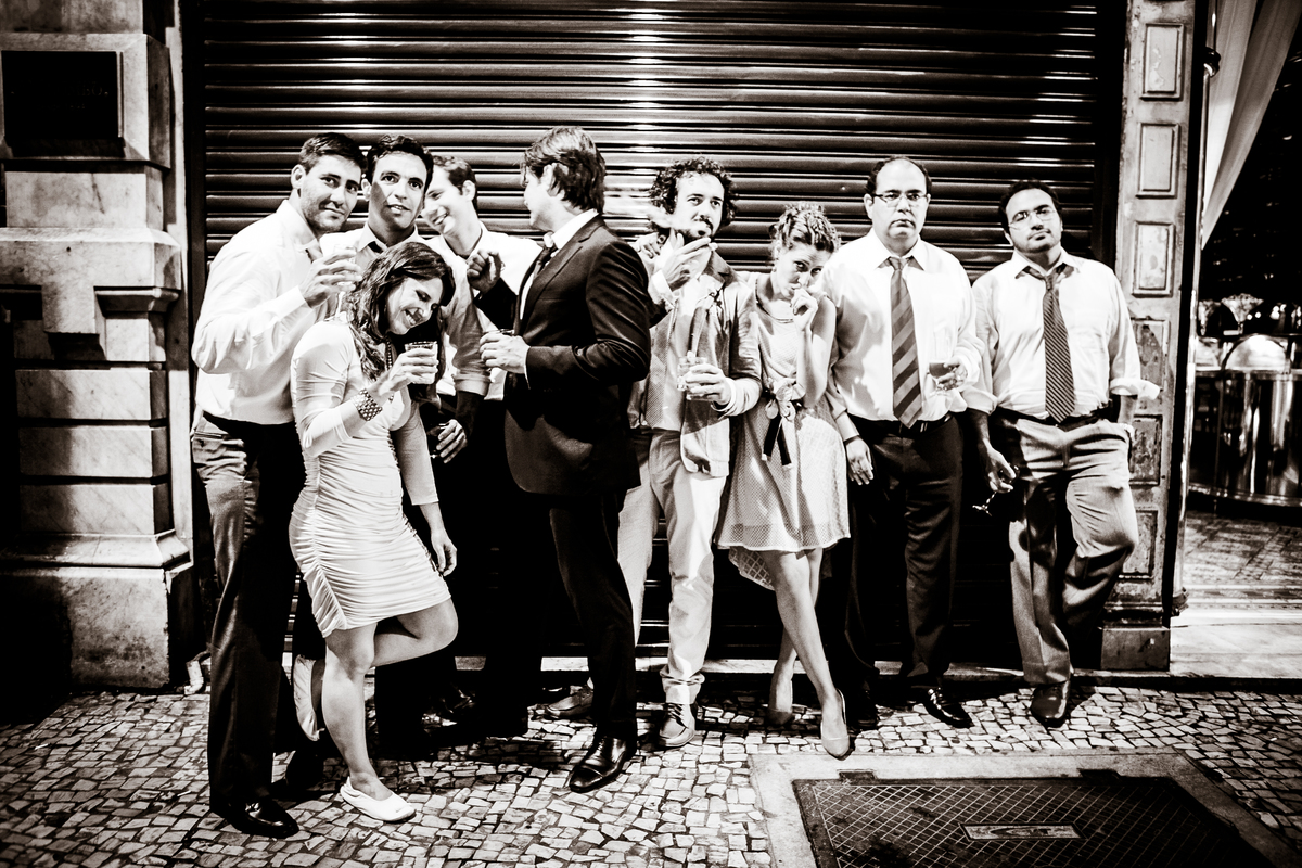 Fotografia de casamento, fotos de casamento, noiva, Fotógrafo no Porto, em Portugal. Fotógrafo de casamentos no Porto, Portugal. Fotos espontaneas, fotos naturais, fotos românticas, fotografia criativa. Casal apaixonado. Melhor fotógrafo de Portugal