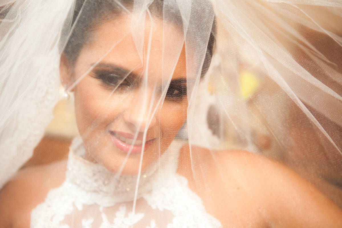 Fotografia de casamento, fotos de casamento, noiva, Fotógrafo no Porto, em Portugal. Fotógrafo de casamentos no Porto, Portugal. Fotos espontaneas, fotos naturais, fotos românticas, fotografia criativa. Casal apaixonado. Melhor fotógrafo de Portugal