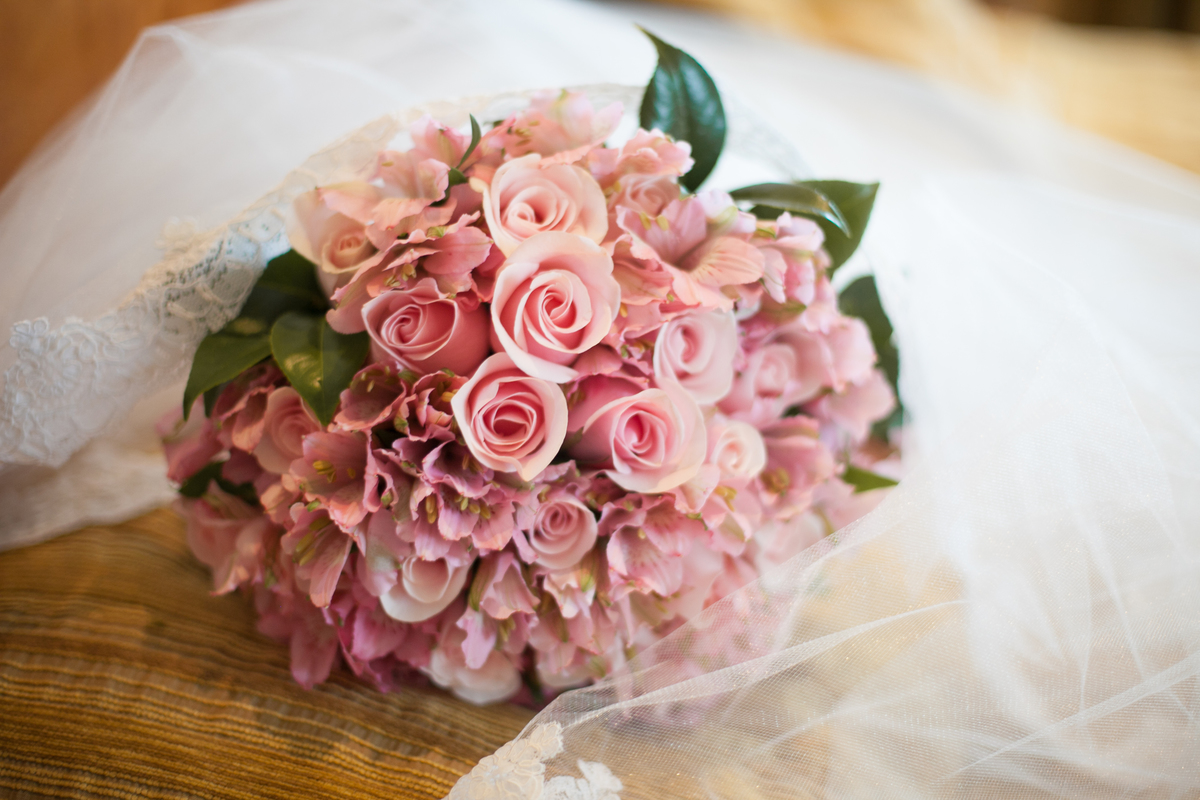 Fotografia de casamento, fotos de casamento, noiva, Fotógrafo no Porto, em Portugal. Fotógrafo de casamentos no Porto, Portugal. Fotos espontaneas, fotos naturais, fotos românticas, fotografia criativa. Casal apaixonado. Melhor fotógrafo de Portugal