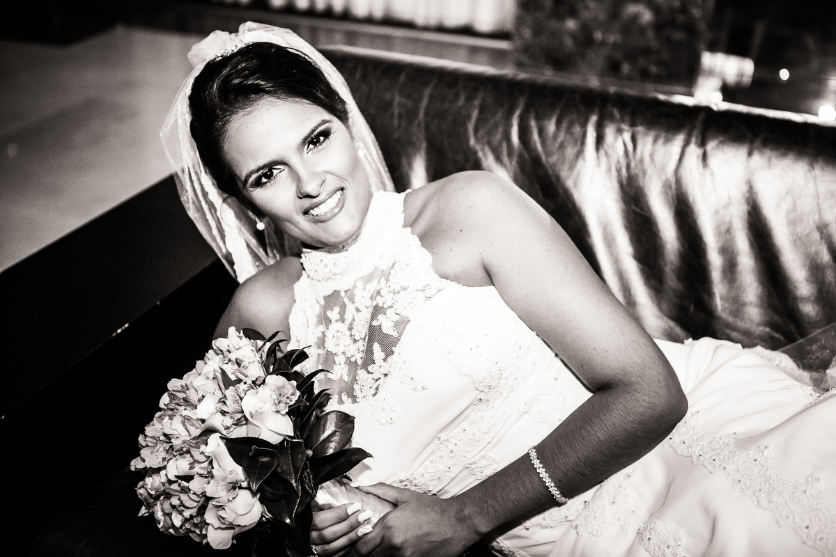 Fotografia de casamento, fotos de casamento, noiva, Fotógrafo no Porto, em Portugal. Fotógrafo de casamentos no Porto, Portugal. Fotos espontaneas, fotos naturais, fotos românticas, fotografia criativa. Casal apaixonado. Melhor fotógrafo de Portugal