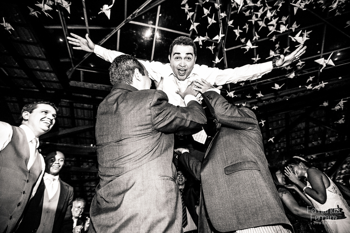 Fotografia de casamento, fotos de casamento, noiva, Fotógrafo no Porto, em Portugal. Fotógrafo de casamentos no Porto, Portugal. Fotos espontaneas, fotos naturais, fotos românticas, fotografia criativa. Casal apaixonado. Melhor fotógrafo de Portugal