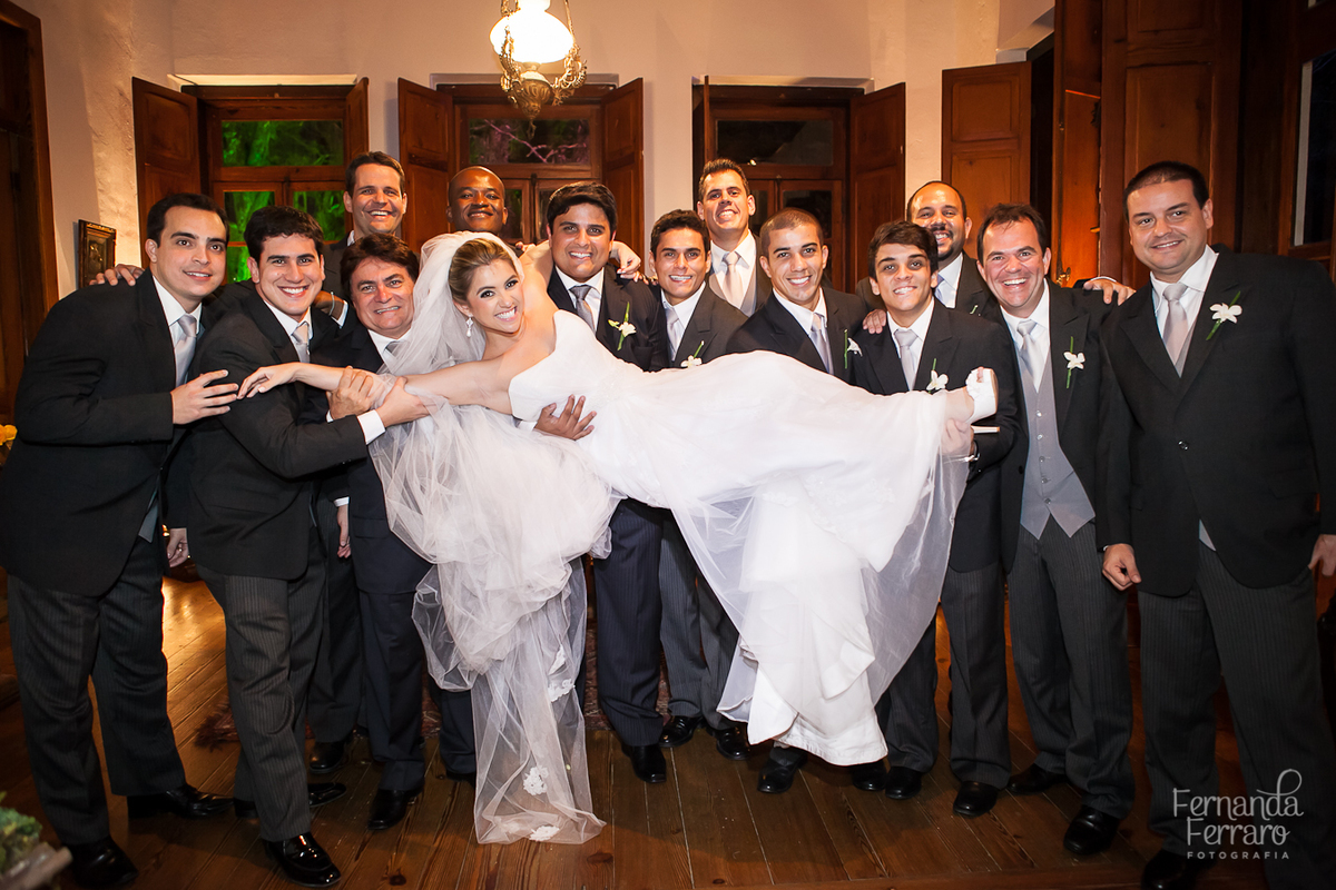 Fotografia de casamento, fotos de casamento, noiva, Fotógrafo no Porto, em Portugal. Fotógrafo de casamentos no Porto, Portugal. Fotos espontaneas, fotos naturais, fotos românticas, fotografia criativa. Casal apaixonado. Melhor fotógrafo de Portugal